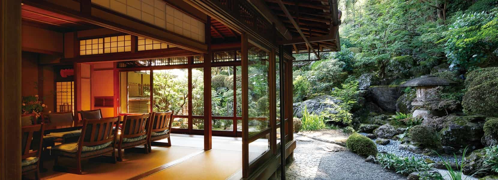 Tranquil Dining Experience in Japan