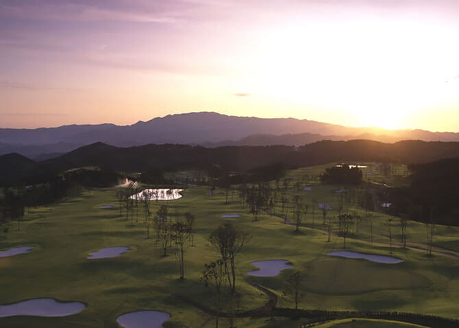Enjoy Golf with Local Attractions in Japan